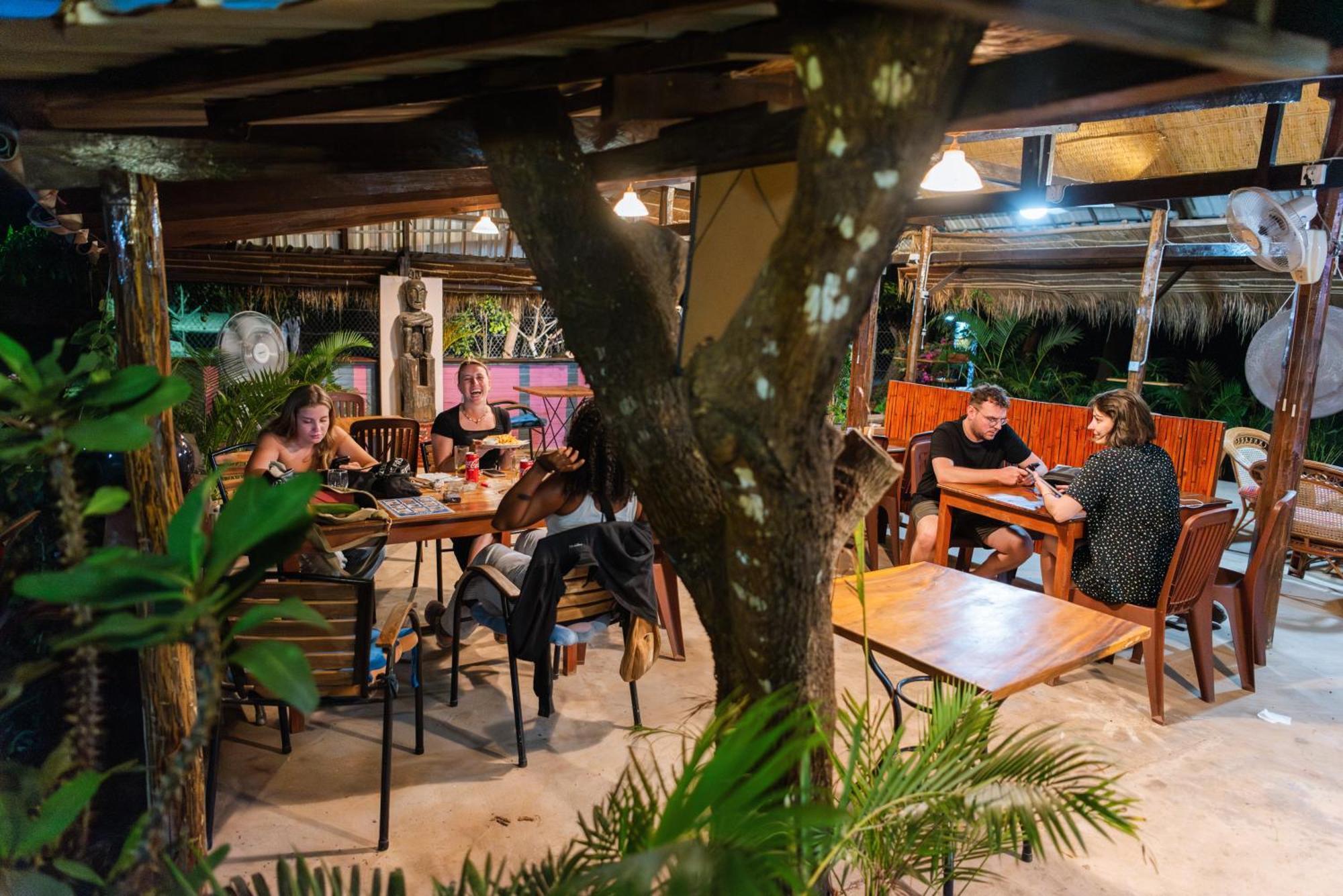 Le Soleil Hotel แกบ ภายนอก รูปภาพ